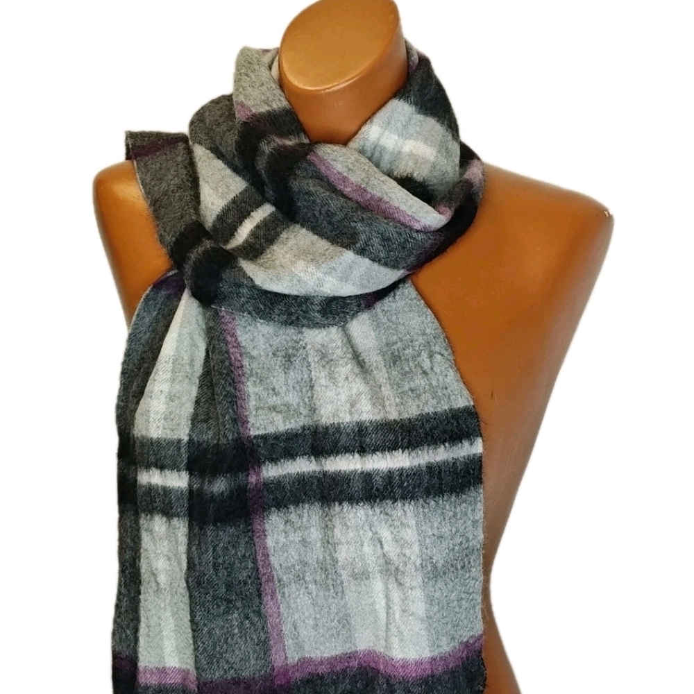 Nordstrom 100% Cashmere Fringed Long Neck Scarf Gray Purple Plaid Holiday Winter